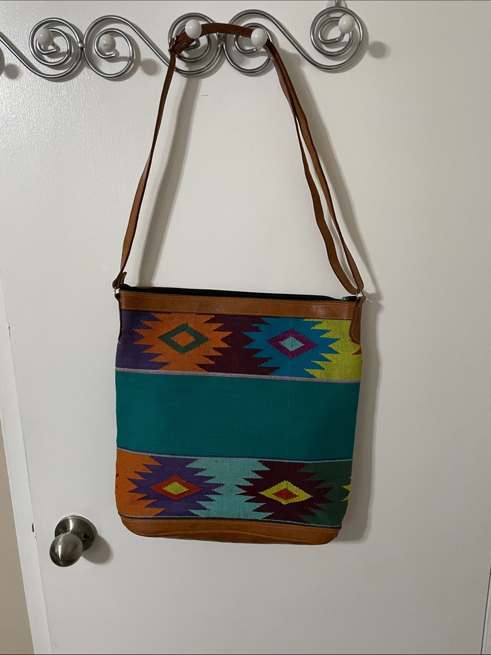 Unbranded Southwestern Pattern Bag with Leather Trim - Picture 4 of 7